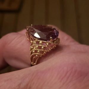 VINTAGE 14 KT YELLOW GOLD LARGE TEARDROP AMETHYST COCKTAIL RING SIZE 9.75